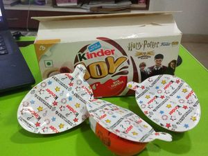 HARRY POTTER KINDER JOY( toys x3)