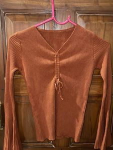 Ribbed Knit Top with Tie Detail