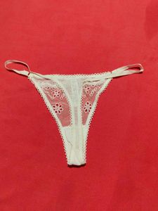 Primark White Lace Thong Panty – M