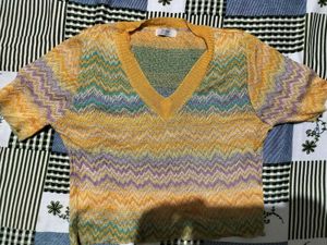 Vibrant Zigzag Knit Top