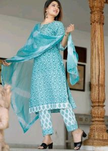Beautiful Blue &amp; White Cotton Kurta Set