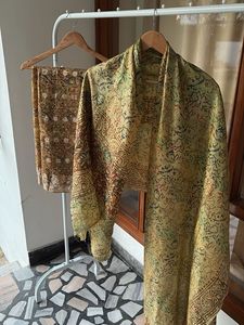 Beautiful Ethnic Dupatta with suit set dress mater