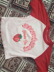 (free delivery)crop TEE Graphic Top