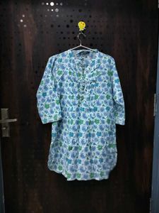 Blue &amp; White Printed Kurta