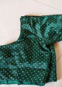 Elegant Paisley Print Saree