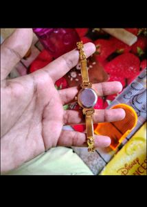 NEW Elegant Women's Watch