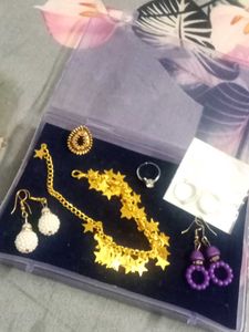 Chic Jewelry Set with Earrings and Bracelet ❣️
