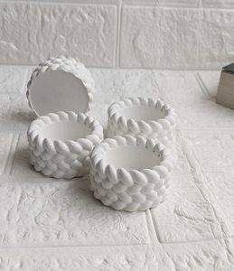 Chunky Knit Design White candle holders
