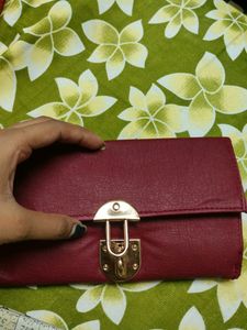 Maroon Wallet