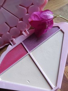 Pink Peacock Eyeshadow Palette