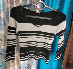 Stylish V-Neck t shirt set of 2