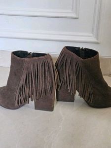 Suede fringe olive-brown heel boots