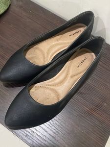 Mochi - J. Fontini Black Pointed Toe Flats