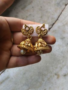 Elegant Gold Jhumka Earrings