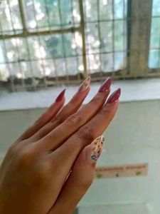 Floral Press-On Nails (24pcs)