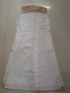 Elegant White Floral Embroidered kurti