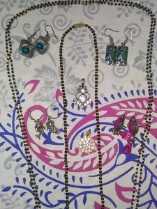 Mangalsutra With 6 Earings