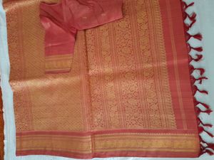 Dark pink pure Kanjivaram saree with hairpins set as freebie