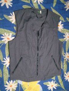 women's Gray Sleeveless Vest