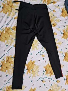 Black Leggings with Side Stripes