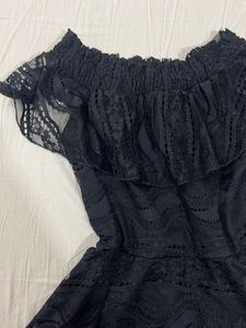 Elegant Off-Shoulder Lace Dress