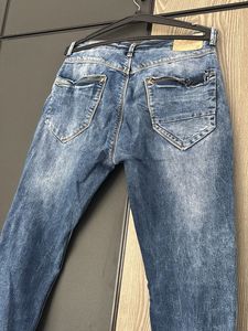 Stylish Blue Distressed Jeans