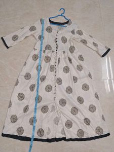 Anarkali Kurta/ A-line Elegant Ivory Printed