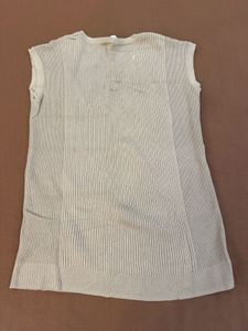 Women's Beige V-Neck Sleeveless Knit Top