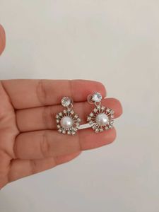 Elegant Pearl and Crystal Flower Earrings