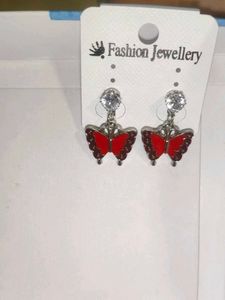Stylish Printed Saree with matching earrings