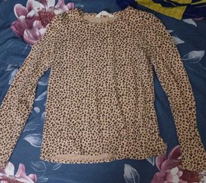H&amp;M Fitted Leopard print Top