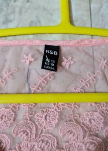 Soft Pink Sleeveless Lace Top 🌸