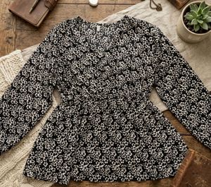 Chic Black Floral Print Peplum Top