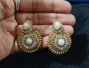 Pearl Stone Golden Earring