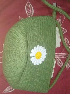 Charming Green Daisy Crossbody Bag