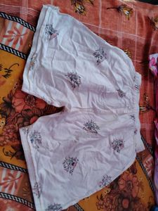 Cute Floral Print Shorts