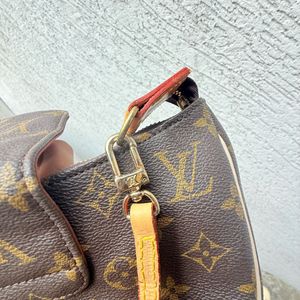 Louis Vuitton Monogram Canvas Pochette