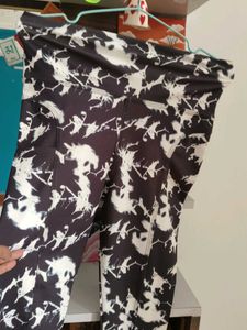 Graphic Gym Set