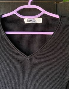 Ribbed V-Neck 3/4 Sleeve Top