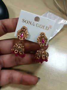 jumka set and bracelet all 3 items at given price