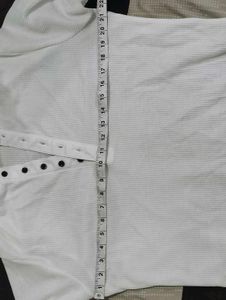 white tshirt for men