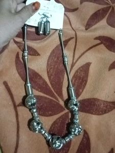 Necklace &amp; Earring Set