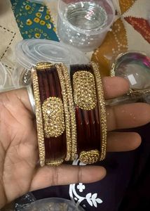 Elegant Red &amp; Gold Beaded bangle
