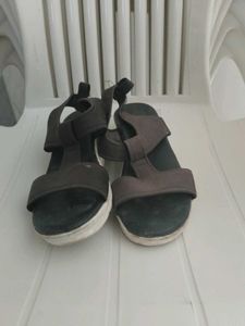 Use Sandals