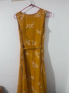 Mustard Floral Sleeveless Midi Dress