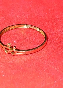 Elegant Gold Heart Ring 18 carat