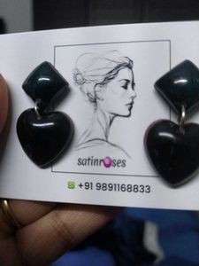 Chic Black Heart &amp; Diamond Earrings