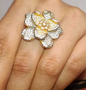 silver  925 Flower Ring with Crystals