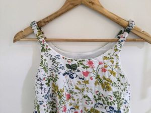 ✴️✴️ PRICE DROP ✴️ ✴️Floral Crop Top