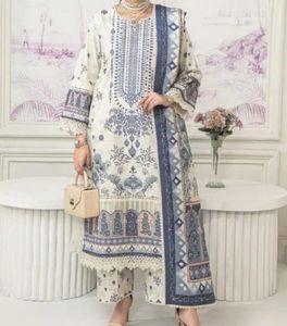 Elegant Printed Pakistani  Kurta Set with Dupatta